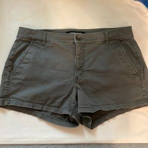 Express size 10 shorties